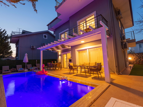  gece  -  Kasım
  | Fethiye Ovacık Lüks Villa (9 Kişilik, Bahçeli, Jakuzili Seçenekli, Plaja Yakın)